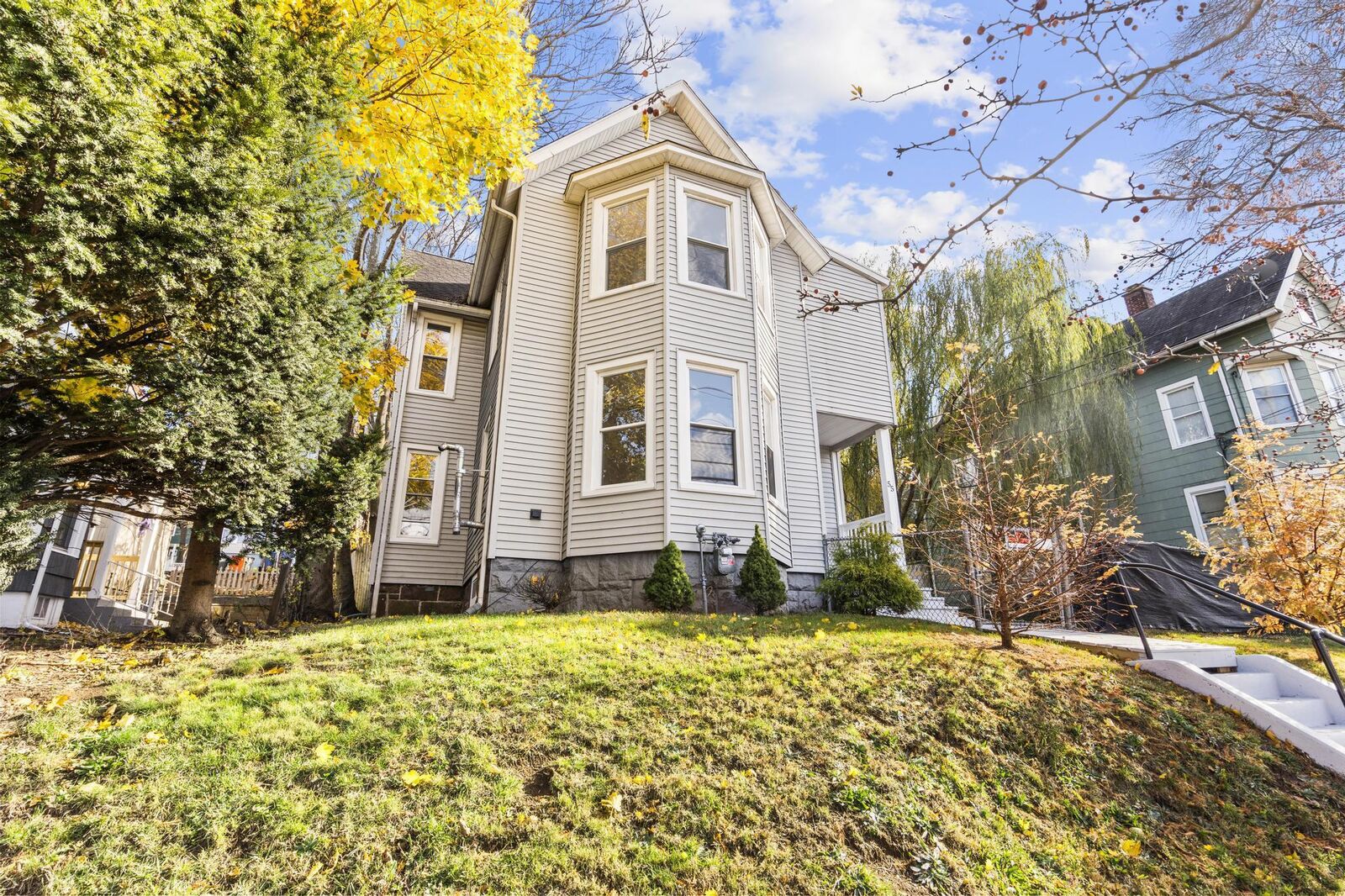 Property Photo:  55 Lewis Avenue  CT 06451 