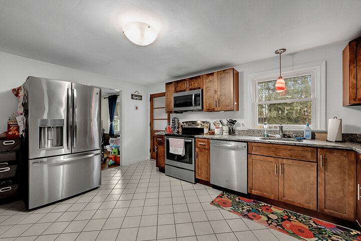 Property Photo:  47 Flagg Road  CT 06117 