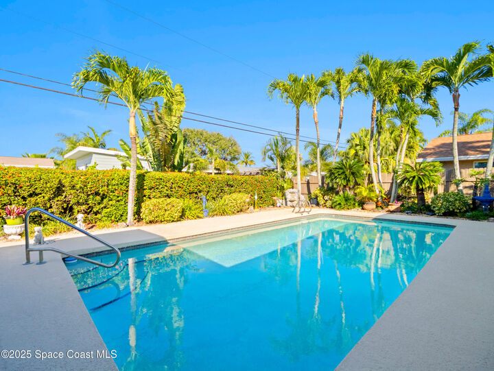 Property Photo:  360 Cassia Boulevard  FL 32937 