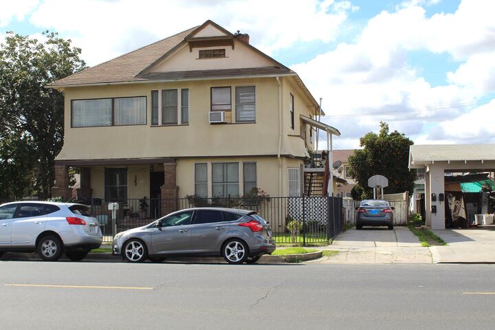 333 N L Street  Dinuba CA 93618 photo