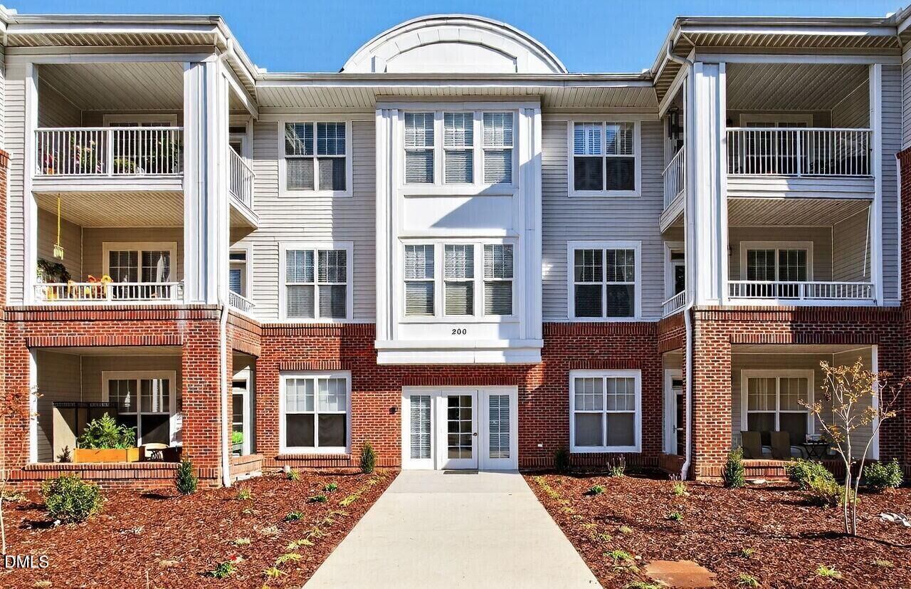 Property Photo:  232 Eyam Hall Lane  NC 27502 