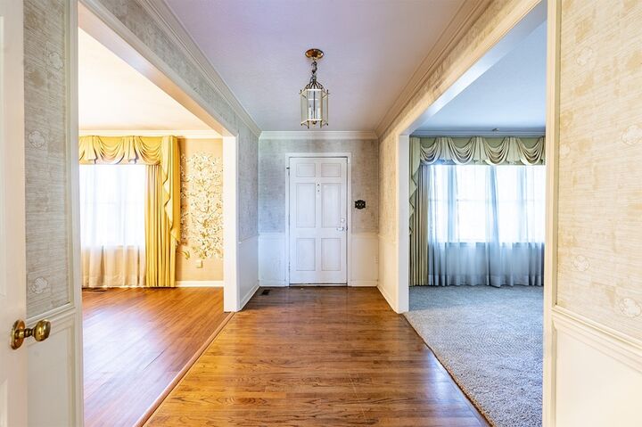 Property Photo:  2021 West Broad Avenue  GA 31707 