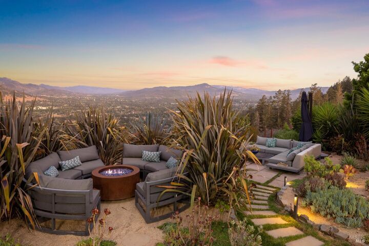 Property Photo:  3929 Rincon Ridge Drive  CA 95404 