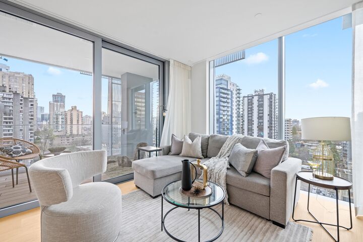 Property Photo:  1568 Alberni Street 1504  BC V6G 0E3 