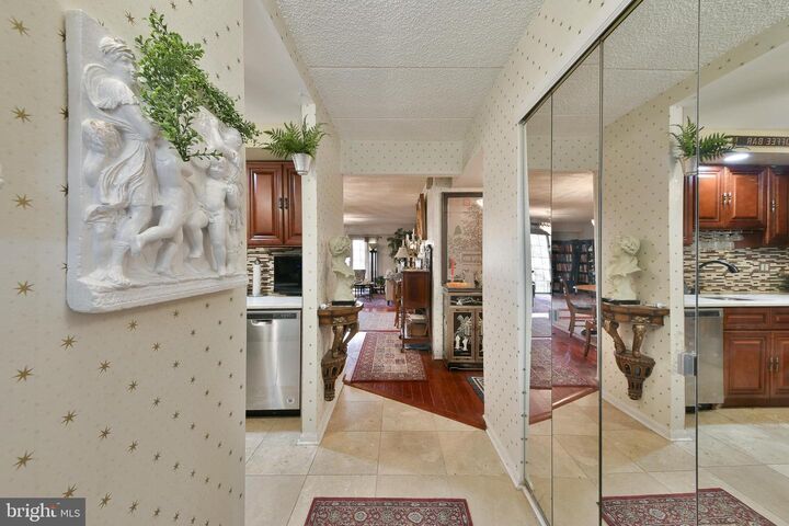 Property Photo:  1005 Valley Glen Road 237  PA 19027 