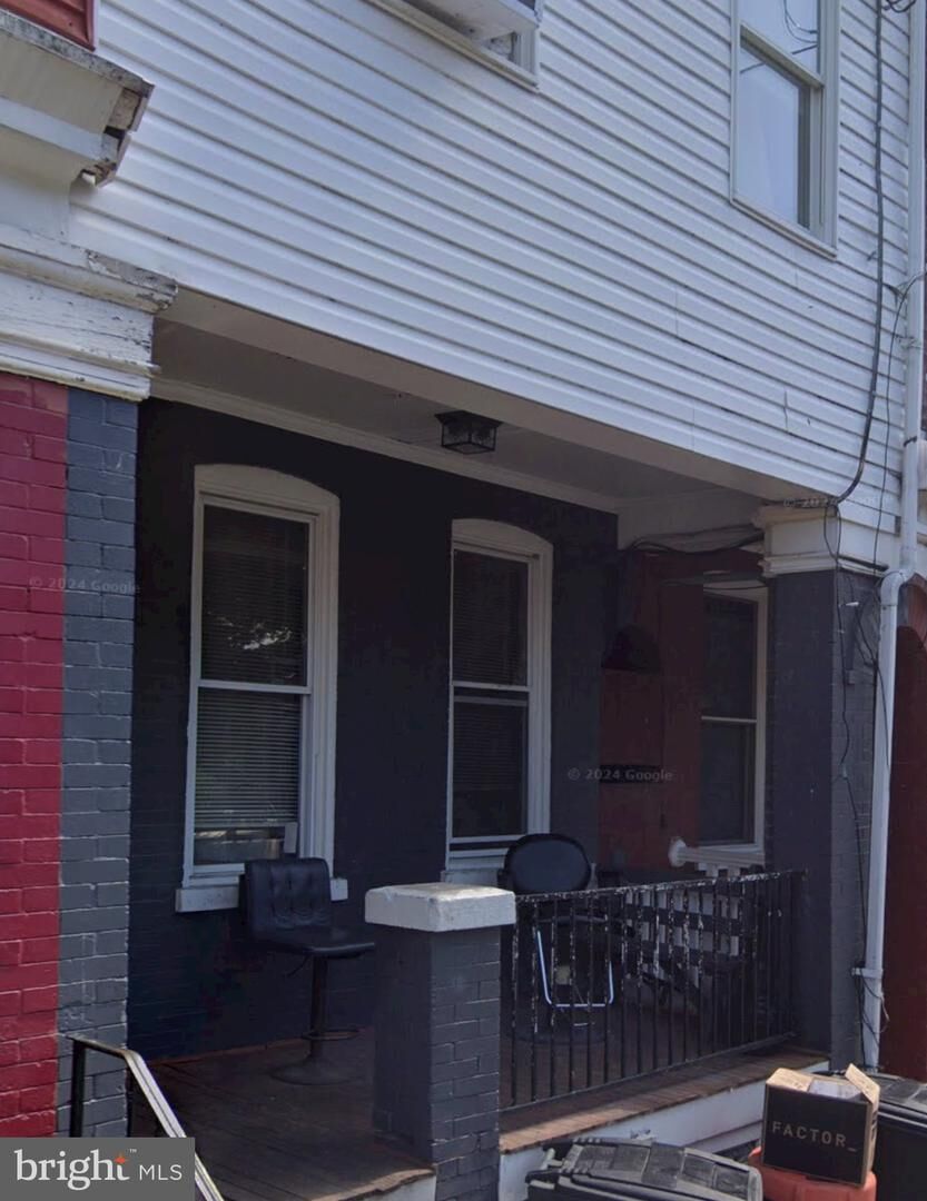 Property Photo: 505 Locust Street PA 17602