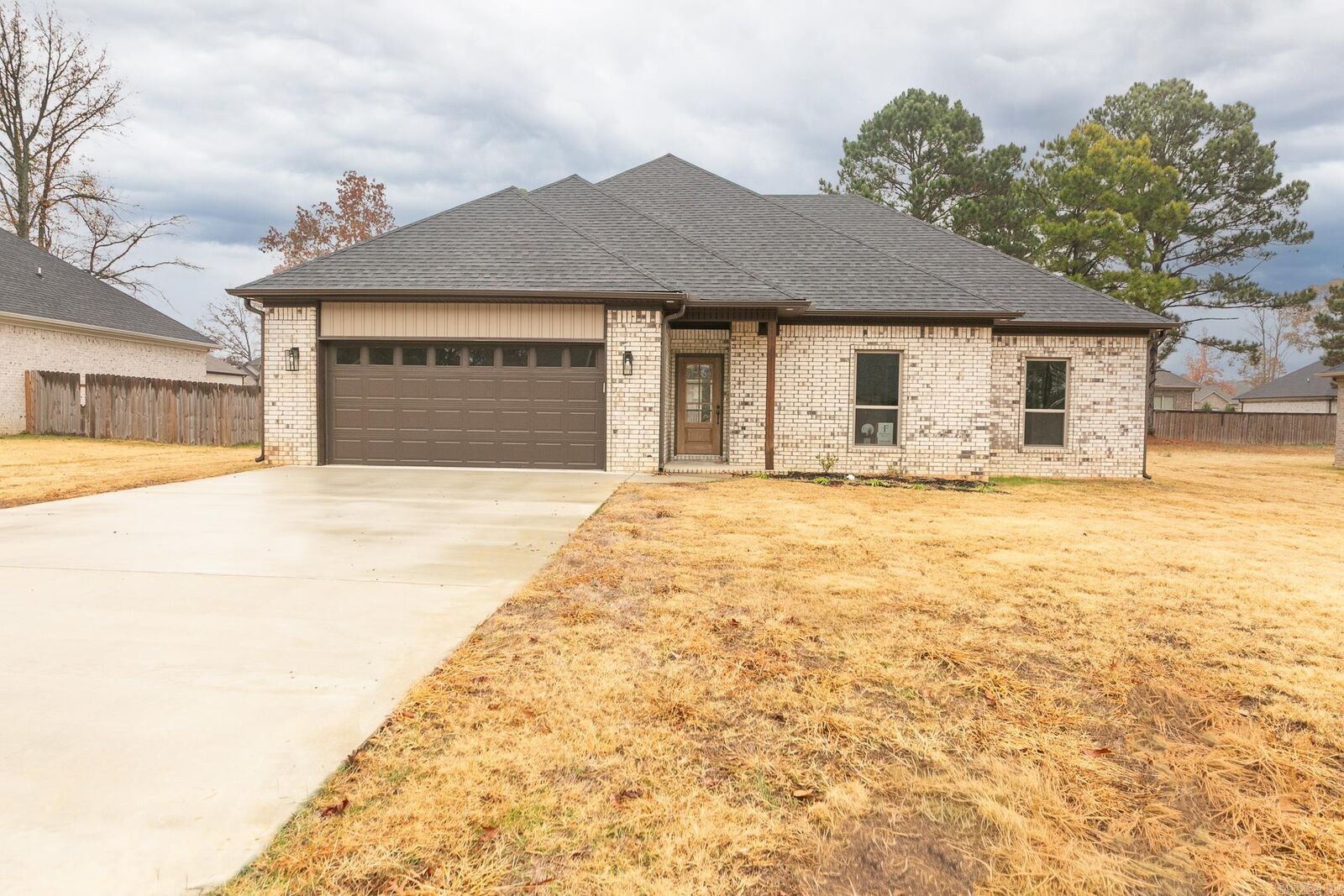 Property Photo:  220 Heather Loop  AR 72012 