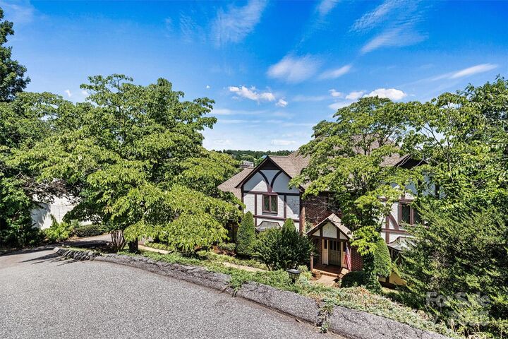 Property Photo: 476 44th Avenue Drive NW NC 28601