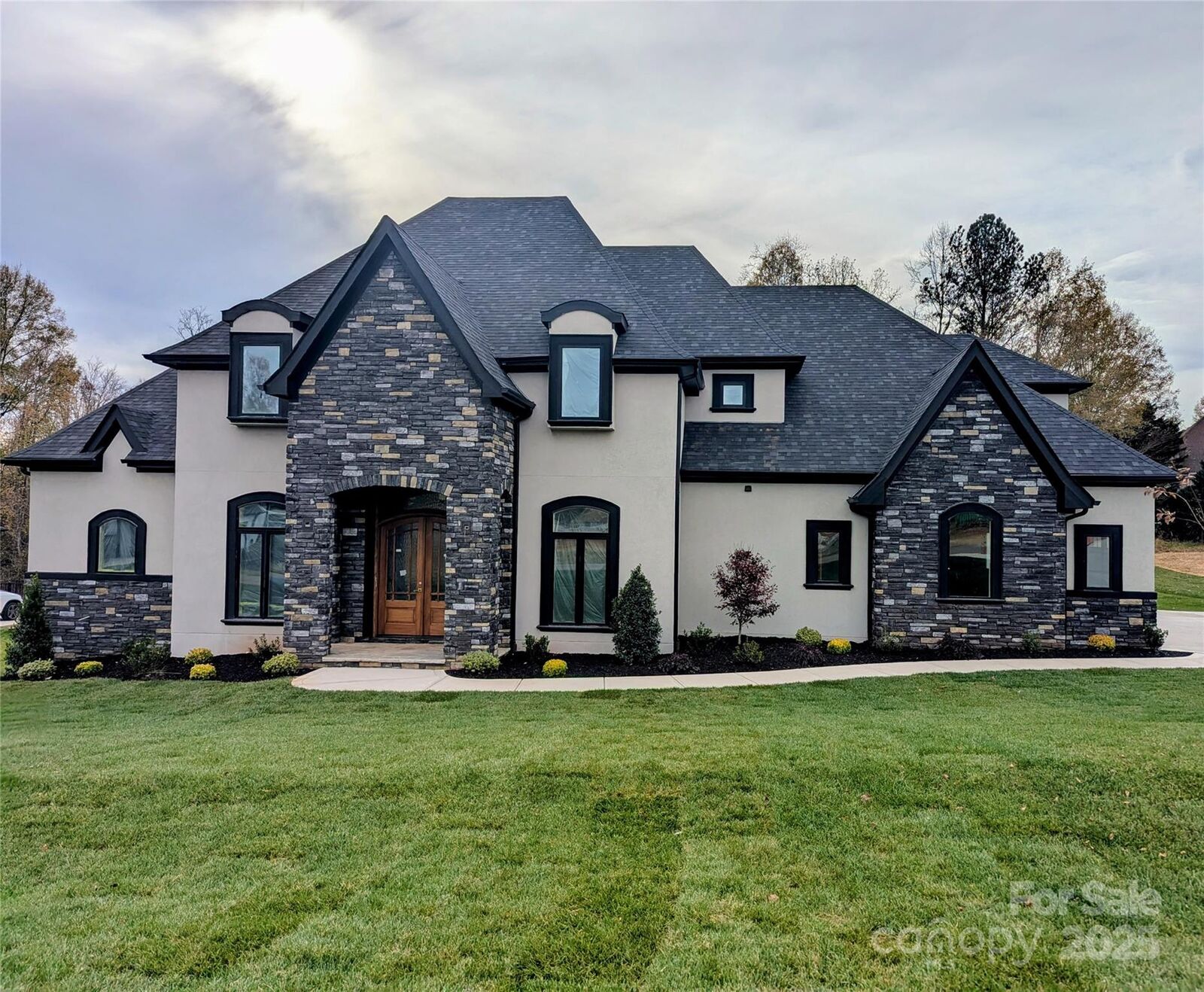 Property Photo: 110 Hunts Landing Drive NC 28117