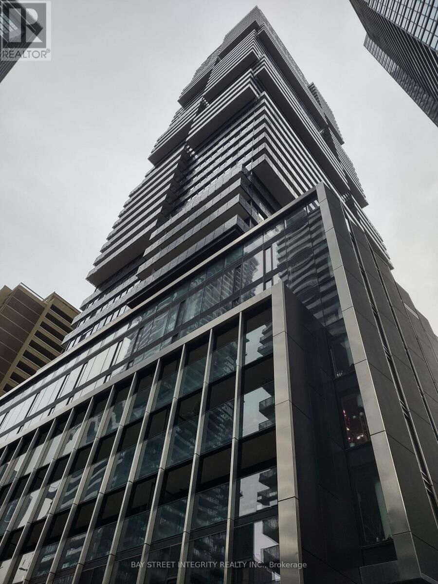 Property Photo:  55 Charles Street East 2009  ON M4Y 1S9 