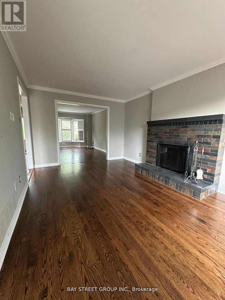 Property Photo:  9 Chadburn Crescent  ON L4G 4T4 