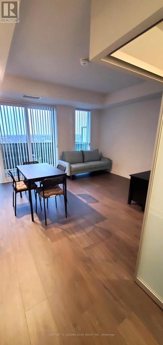 Property Photo: 2550 Simcoe Street North 921 ON L1L 0R5