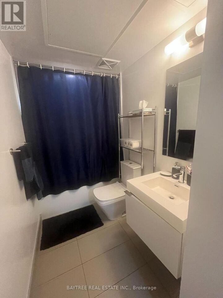 Property Photo:  99 Foxbar Road 1307  ON M4V 0B2 