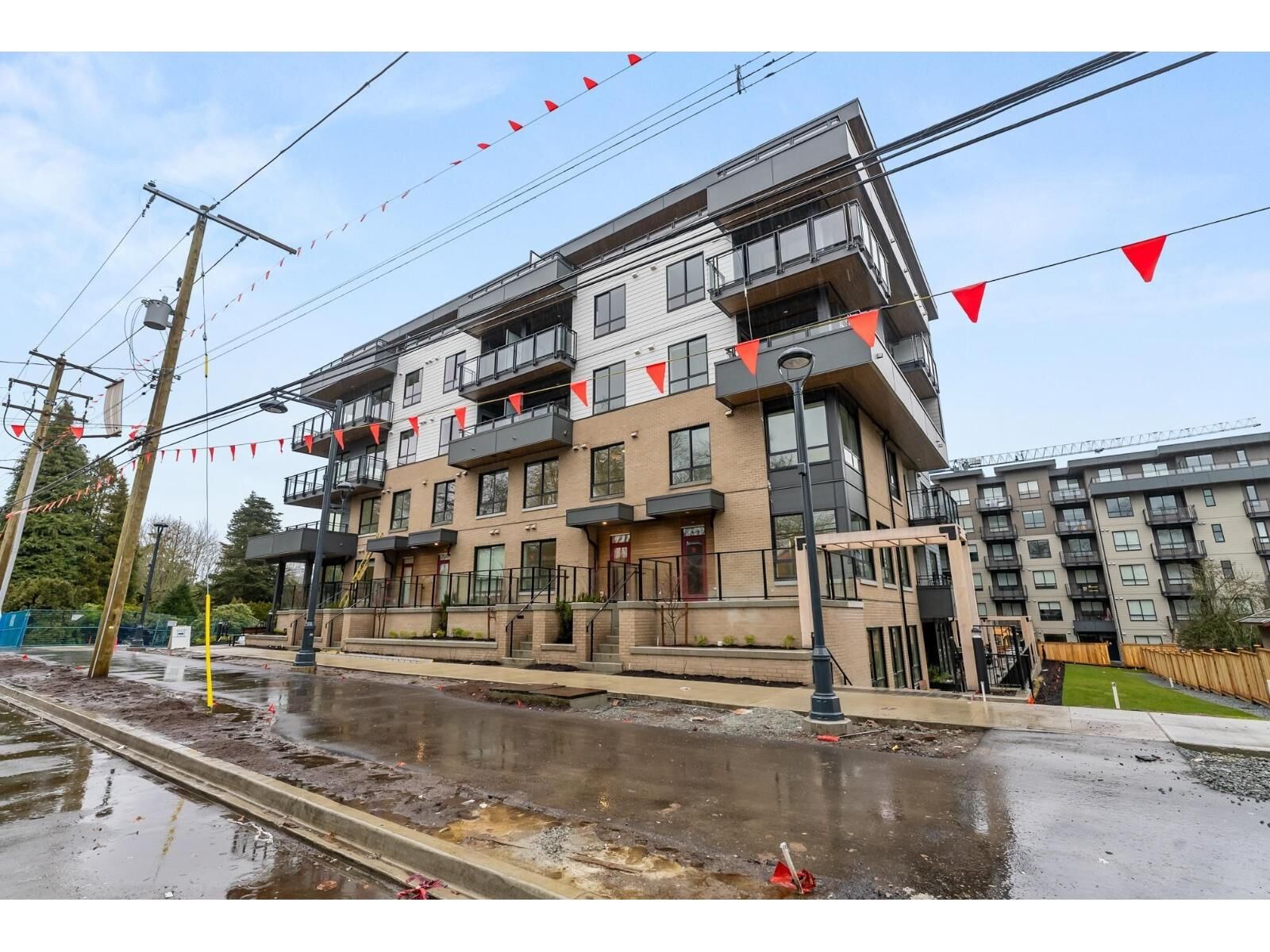 Property Photo:  13439 94A Avenue 402  BC V3V 0G9 