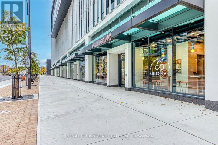 Property Photo: 395 Square One Drive 806 ON L5B 0P6