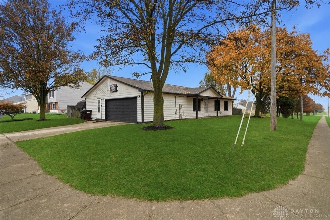 Property Photo:  1360 Vista Ridge Drive  OH 45342 