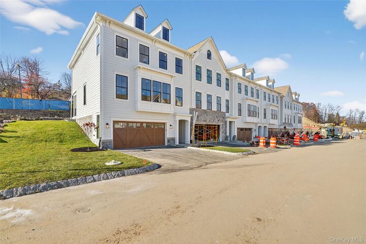 1813 Soundview Court  Yorktown Heights NY 10598 photo