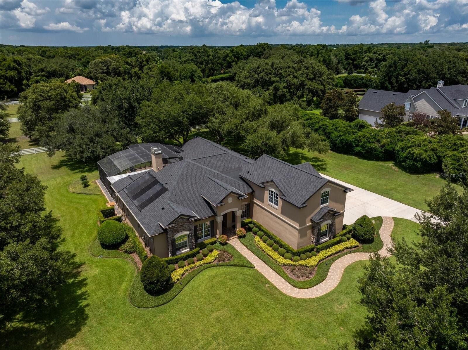 Property Photo:  250 Kentucky Blue Circle  FL 32712 