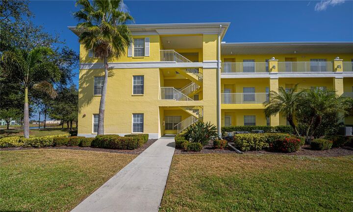 Property Photo: 2060 Willow Hammock Circle 201 FL 33983