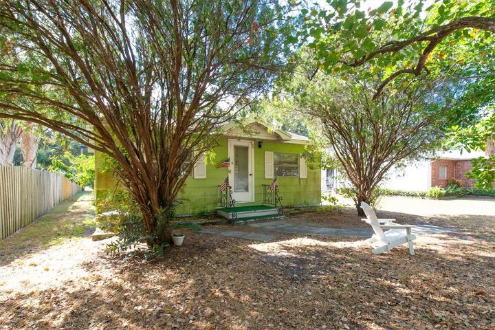 Property Photo: 5380 43rd Avenue N FL 33709