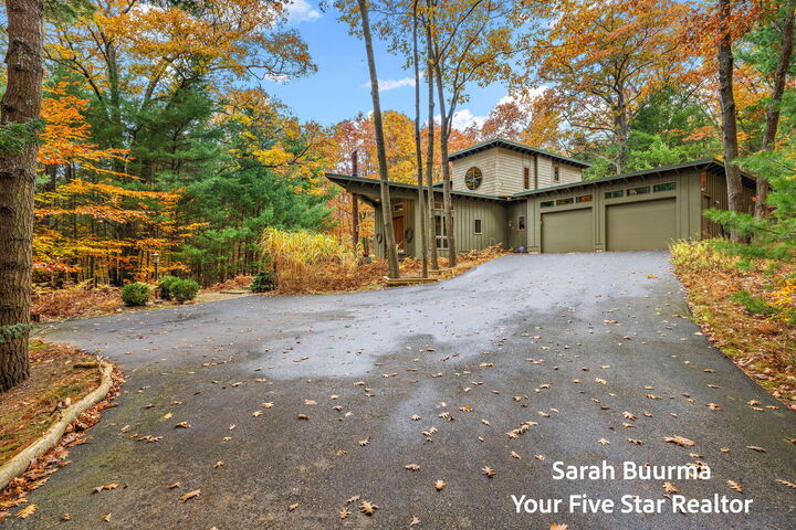 Property Photo: 6035 Scenic Woods Circle N MI 49445