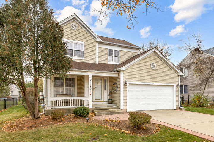 Property Photo: 740 Fairview Lane IL 60177
