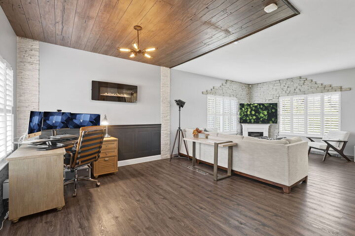 Property Photo: 3105 Shenandoah Drive IL 60110