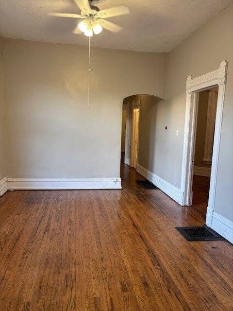 Property Photo:  2818 W Wilcox Street 2  IL 60612 