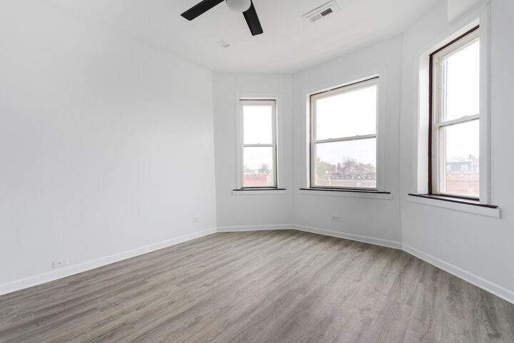 Property Photo:  4234 W 21st Place  IL 60623 