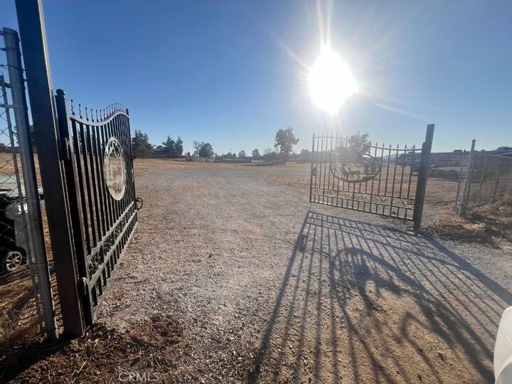 33761 Leon Rd  Winchester CA 92596 photo