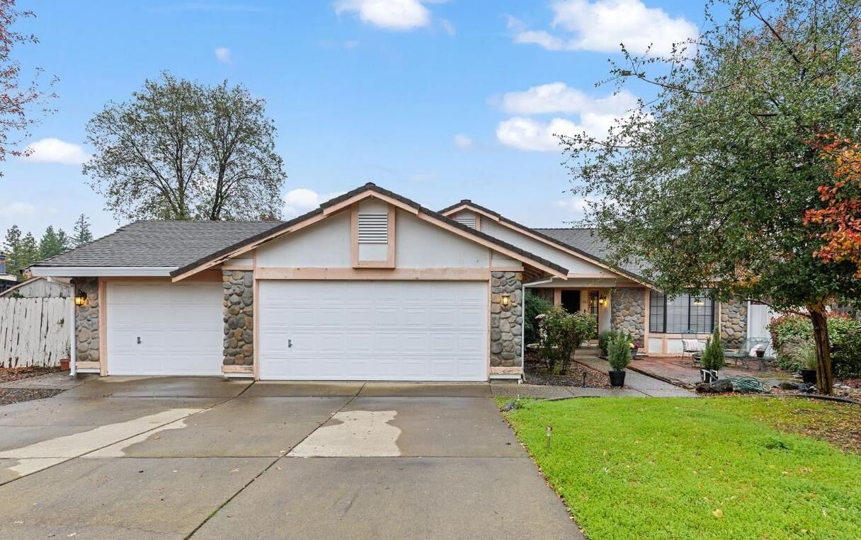 Property Photo:  2117 Carrillo Court  CA 95682 