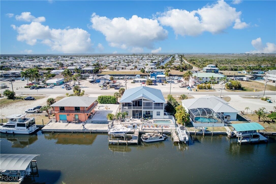 Property Photo: 3184 Stringfellow Road FL 33956