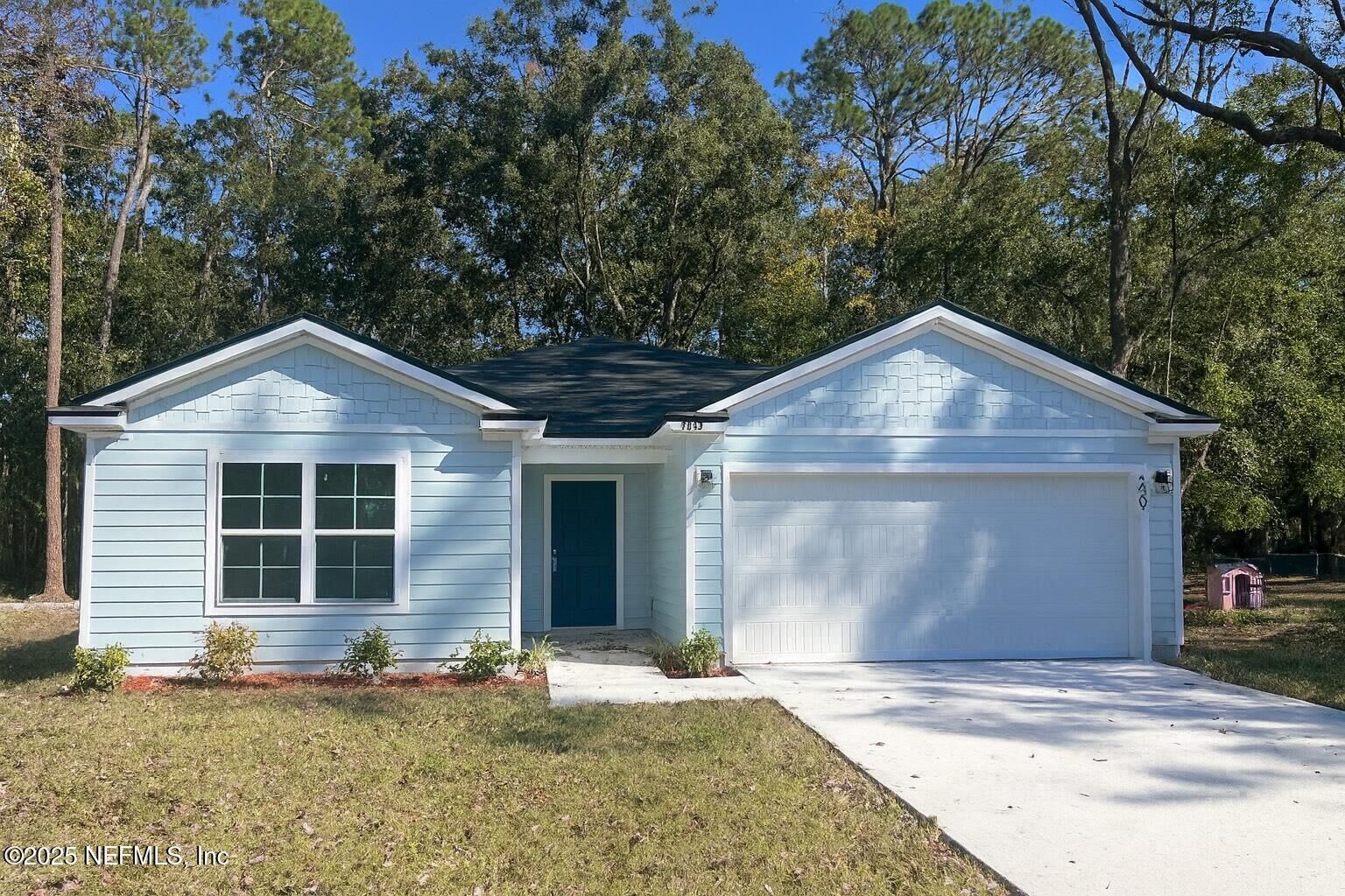 Property Photo: 7843 Pipit Avenue FL 32219