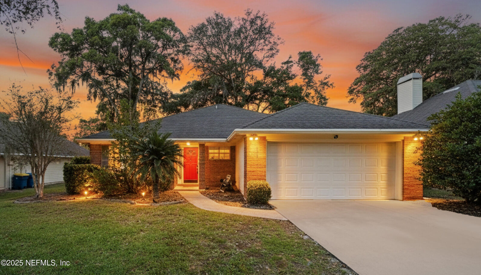 Property Photo:  10925 Whitworth Court  FL 32225 