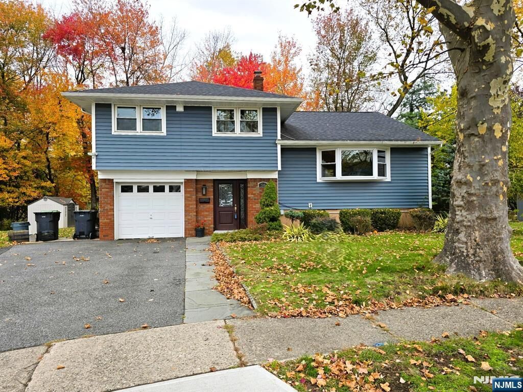 Property Photo:  56 Sergent Court  NJ 07621 