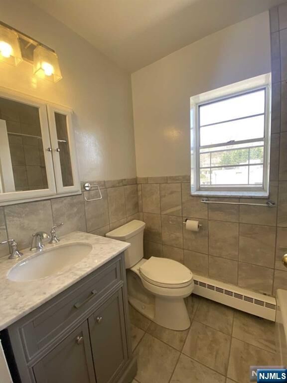 Property Photo:  310 Spring Avenue 3D  NJ 07450 