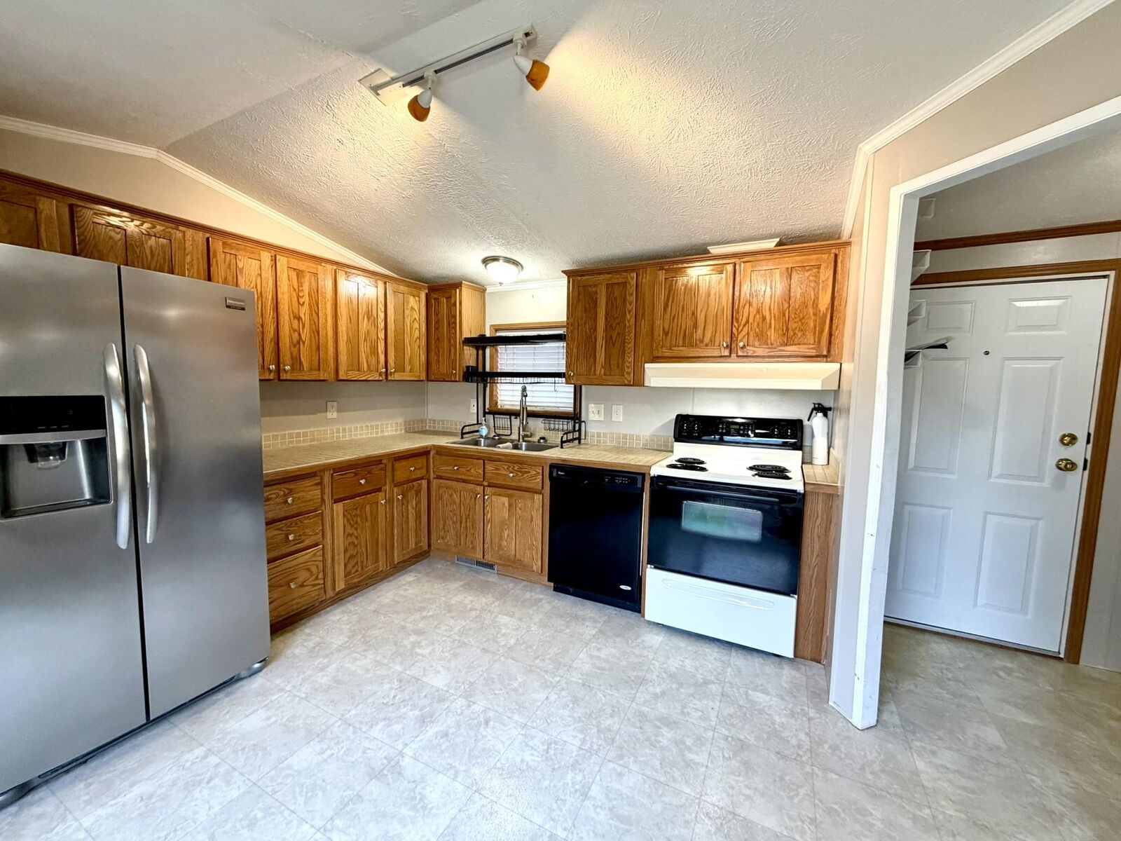Property Photo: 17 Blue Jay Court NH 03431