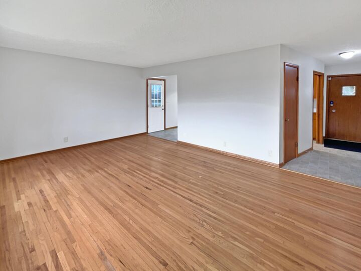 Property Photo:  3806 Hampshire Avenue N  MN 55427 