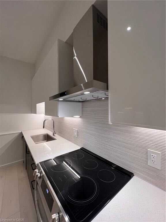 Property Photo:  30 Cannon Street W 1  ON L8R 2B3 