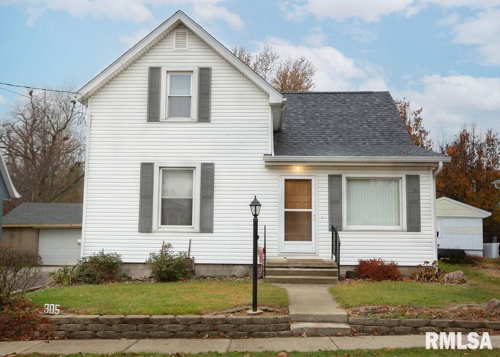 Property Photo: 305 N Green Street IL 61561