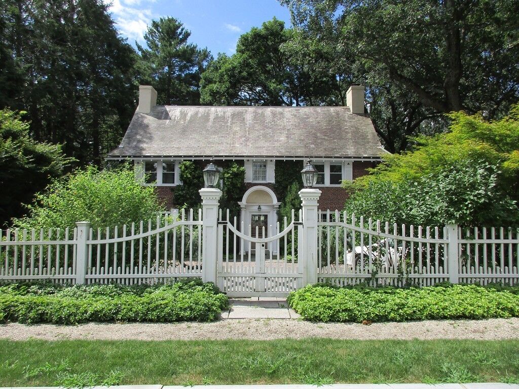 Property Photo:  115 Aspen Ave  MA 02466 