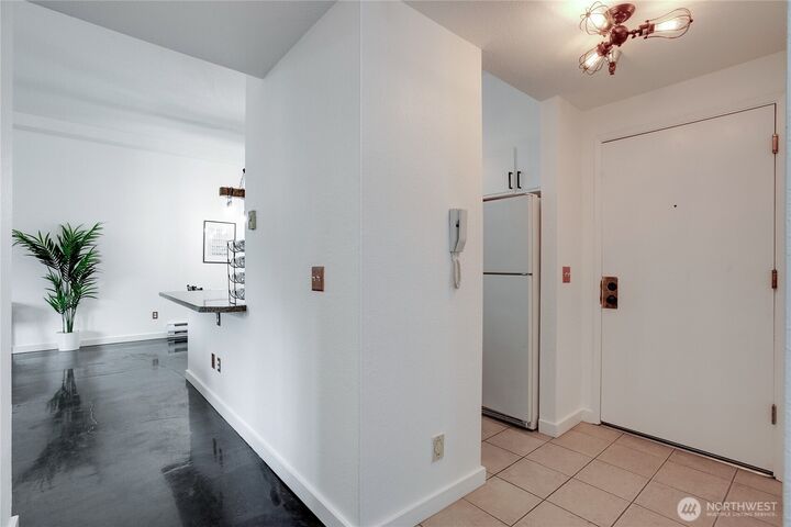 Property Photo:  1100  Harrington Avenue NE 310  WA 98056 
