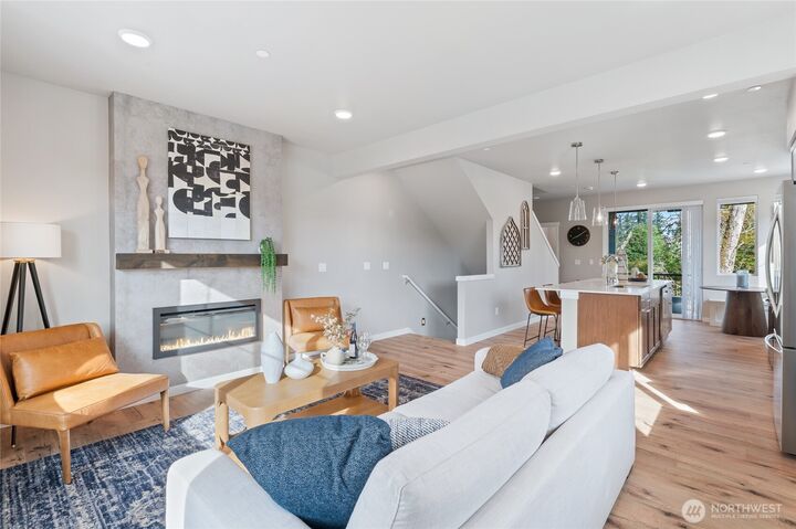 Property Photo:  14424  Madison Way E1  WA 98087 