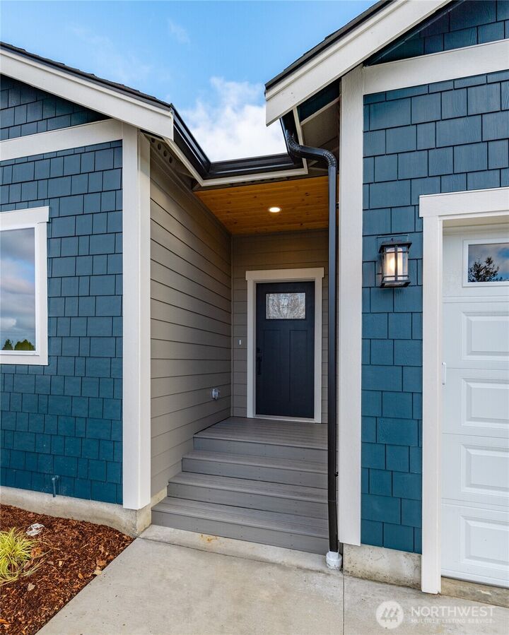 Property Photo:  410 S 27th Street  WA 98274 