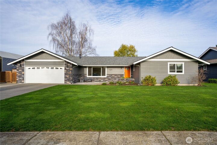 1251  Garden Circle  Lynden WA 98264 photo