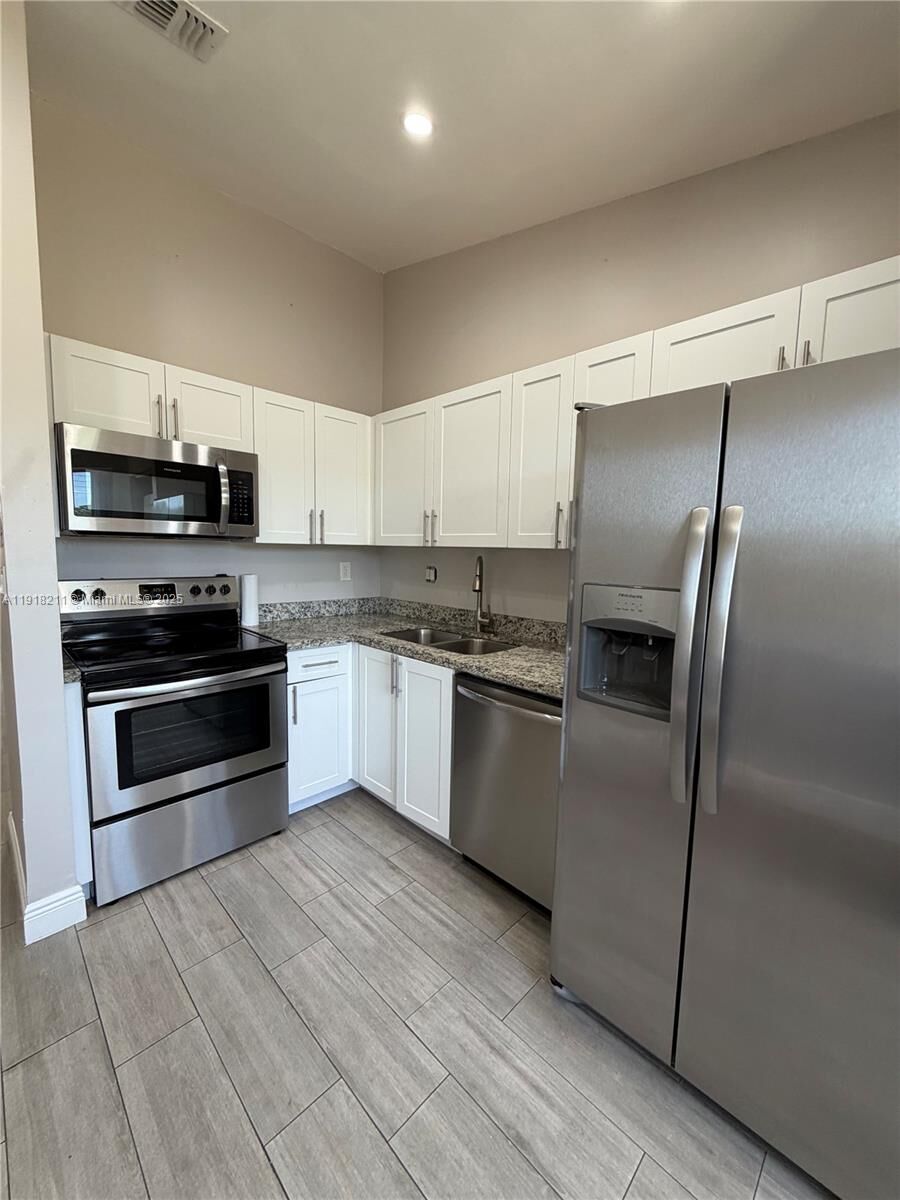 Property Photo: 15501 SW 133rd Pl 804 FL 33177