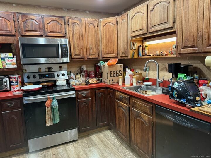 Property Photo:  35 Monahan Lane  CT 06770 