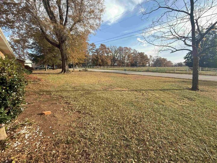 Property Photo: 711 Hillbrook Circle SC 29372