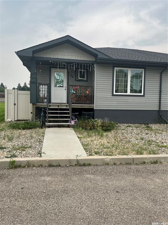 Property Photo: 74 Cameron Way 28 SK S3N 2X3