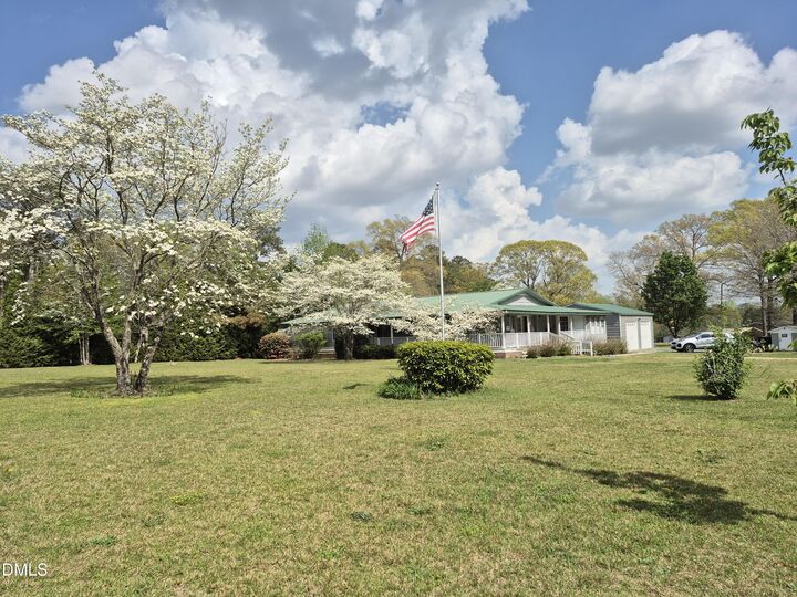 Property Photo:  688 John Lee Road  NC 28334 
